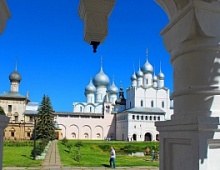 Архитектура кремля, переходы по стенам кремля, интерьеры трех храмов, Белая палата "Музей церковных древностей"