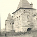Башни Дровяная и Круглая садовая (на втором плане) Ростовского кремля вскоре после реставрации. Фото середины 1950-х годов