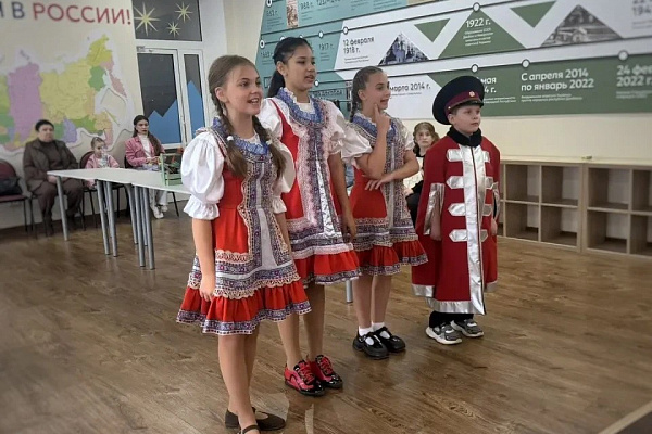 «Ростовский кремль» провёл занятие для ребят из Брянки (ЛНР)
