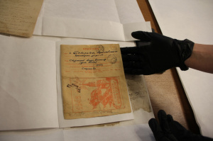 В реставрационных мастерских музея: письмо с фронта, 1945 год