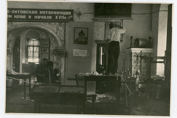 Подготовка исторической выставки. Нач. 1960-х г.г.