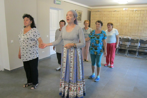 В «Доме крестьянина Ёлкина» начала свою работу студия историко-бытового танца «Дебют»