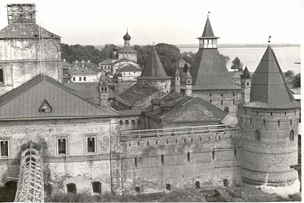 К 130-летию Ростовского музея: смерч 1953 года