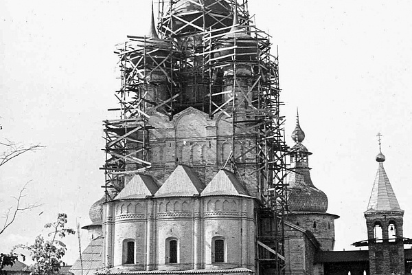Церковь Иоанна Богослова в процессе реставрации. 1955-1956 годы
