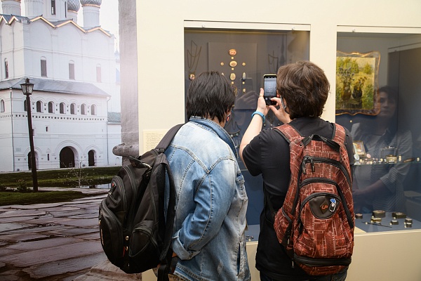 Выставка ростовской финифти в Новгородском музее-заповеднике