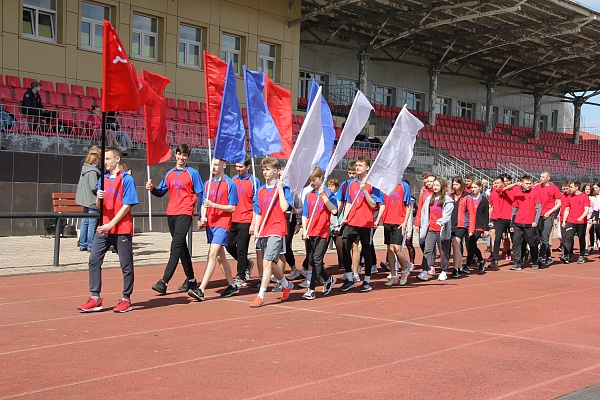 В легкоатлетической эстафете, посвященной Победе в Великой Отечественной войне, приняла участие команда музея «Ростовский кремль»