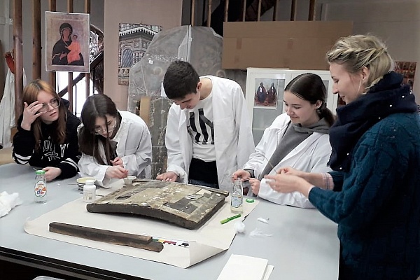 В музее «Ростовский кремль» продолжается обучение школьников музейному делу